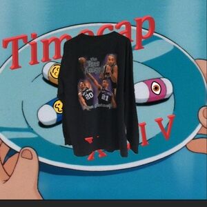 San Antonio Spurs 'tres amigos' Crew neck Long Sleeve Back Graphic T- Shirt